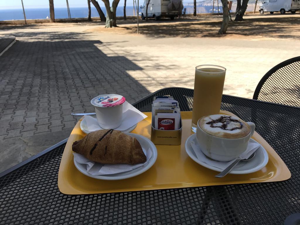 Camping Porto Miggiano Santa Cesarea Terme Exteriör bild